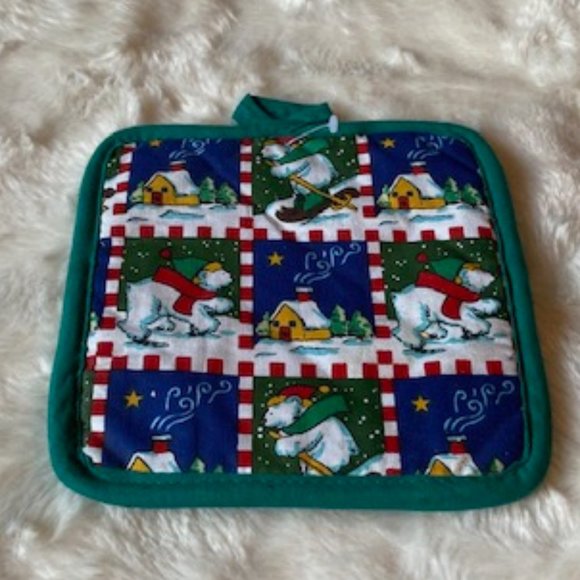 2/$30 Christmas Towels, Pot Holder and Santa Oven Mitt - Picture 3 of 16